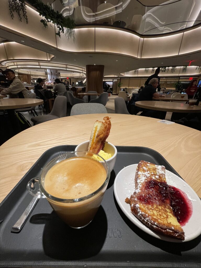 Breakfast at the LGA Chase Sapphire Lounge